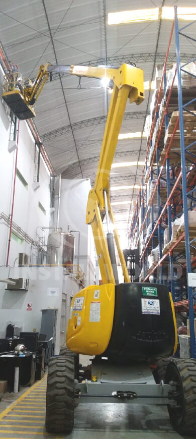 Alquiler de plataforma manlift proyectos en altura en Lima